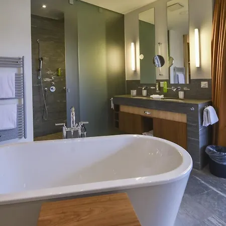 Waldhotel & - For Body & Soul Otel