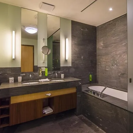 Waldhotel & - For Body & Soul دافوس