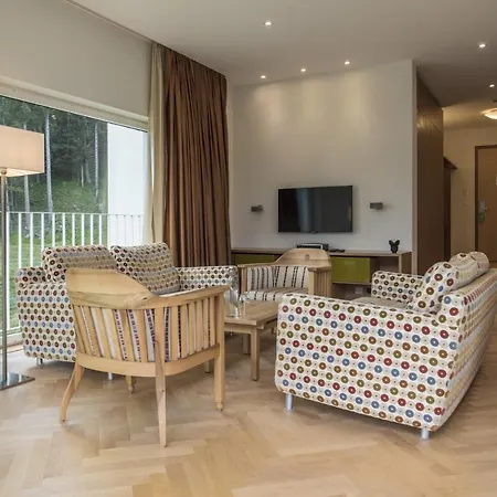 Waldhotel & - For Body & Soul فندق دافوس